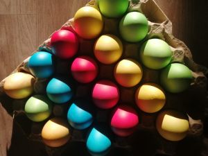 Жительницы Заинска поделились способами украшения яиц на Пасху